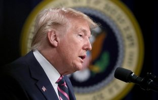 Trumpova vlada planira zabraniti putovanje u SAD svim članovima Kineske komunističke partije