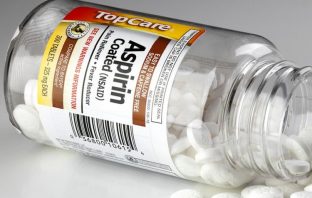 ZDRAVI LJUDI NE BI TREBALI UZIMATI ASPIRIN Nova studija pokazala da čak i male doze mogu imati štetni učinak: ‘Rizik nije zanemariv’