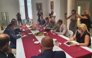 SRBI ZA SRBE, NE ZA HDZ, SDA ILI SDP – Dodik u Mostaru sa Srbima i Čovićem: Srpska zajednica devastirana, Srbi bili moneta za potkusurivanje