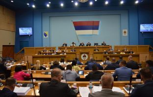 NA DODIKOVU INICIJATIVU – NSRS traži ukidanje OHR-a (Dodik kaže da to traže i legitimni Hrvati), odlazak EUFOR-a ili samoopredjeljenje i mirni razlaz