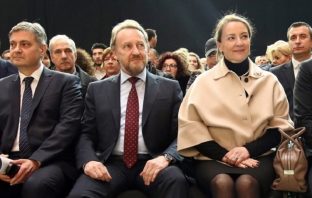 DVOSTRUKI ARŠINI Žene SDA zbog Sebije Izetbegović osuđuju jezik mržnje, brane slobodu govora i političkog mišljenja – na Baraliju šute