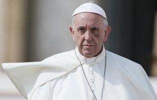 Papa Franjo podiže revoluciju: Zabranjeni cjenici za mise, krštenja, pričesti, svadbe…