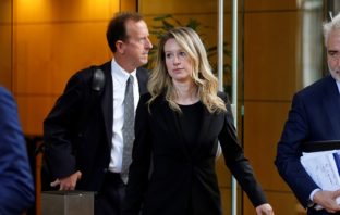 Luksuzan i rastrošan život najveće prevarantice Silicijske doline: “Nasljednici Stevea Jobsa” prijeti 20 godina zatvora