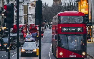 Velika Britanija zabranjuje prodaju vozila na benzin i dizel