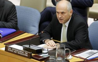 Inzko kaže da političke elite produžavaju ostanak OHR-a u BiH