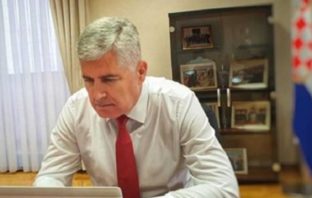 DAN PRIJE HNS podnio kaznenu prijatu tužiteljstvu HNŽ-a, a Čović zvao i pisao međunarodnim dužnosnicima: “Stotine Bošnjaka fiktivno se prijavilo za izbore u Mostaru. Ugrožena sigurnost”