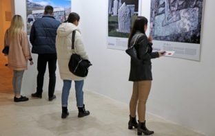 Napretkov tjedan kulture: Otvorena izložba ‘Stećci – svjetska baština UNESCO-a’