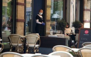 Sud u Belgiji proglasio odluku o zatvaranju kafića i restorana nelegalnima, traže ukidanje u roku od 30 dana