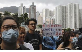 Sud u Hong Kongu osudio milijardera Jimmyja Laija i druge aktiviste na zatvor