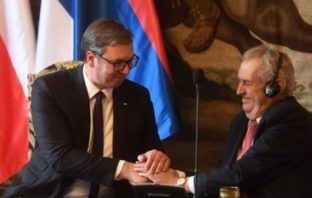 Češki predsjednik ispričao se Vučiću za NATO bombardiranje Srbije