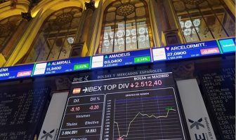 Cijene dionica na Wall Streetu oštro pale nakon prvog slučaja omikrona u SAD-u