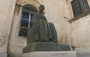 Matica hrvatska reagirala na svojatanje Gundulića i Držića: “Zgroženi nastavkom svojatanja hrvatskih književnika i skrivenom željom za prisvajanjem hrvatskog teritorija i mora”