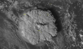Vulkan u Pacifiku prouzročio strahovit tsunami