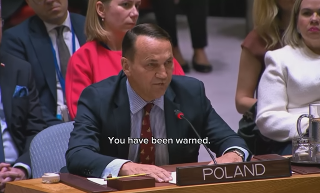 U UN-u: Poljski ministar poručio ruskom izaslanstvu: “Ako još jedan projektil ili letjelica uđe u naš zračni prostor bez naše dozvole nemojte više dolaziti kukati. Upravo ste bili upozoreni. Hvala.”