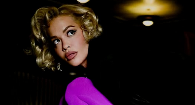 Rita Ora kao Marilyn Monroe