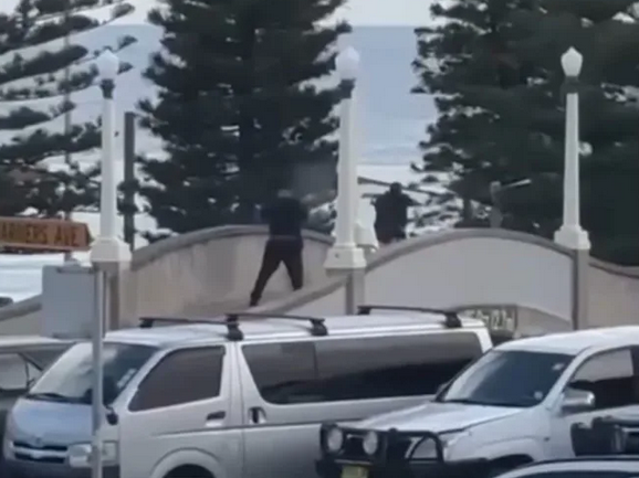 Teroristički napad na plaži u Sydneyu – ubijeno najmanje 10 osoba