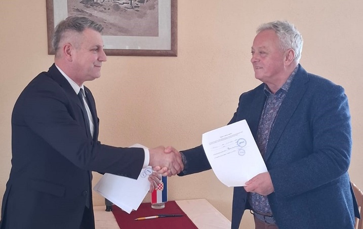 Previšić i Ivančević potpisali Sporazum o suradnji ČNS-a i RNS-a