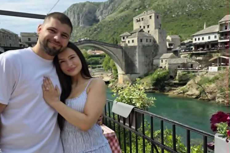 Denis Soldo iz Chicaga sa djevojkom došao u Mostar kako bi ju zaprosio ispod Starog mosta