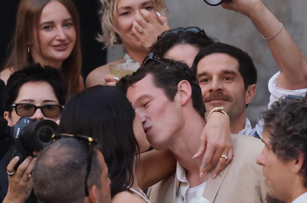 Glamurozno vjenčanje godine na Siciliji: Dua Lipa i Callum Turner slavili uz Eltona Johna