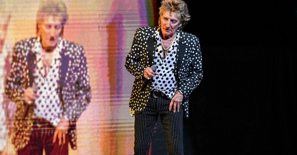 Drama u Utahu: Rod Stewart primio kisik na pozornici pa nastavio koncert sjedeći