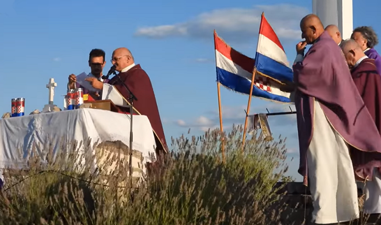 KAO NIKADA DO SADA – Svećenik u propovijedi na godišnjicu poginulih hrvatskih branitelja na Gradini prozvao lažne branitelje: “Stidite se svoga roda”