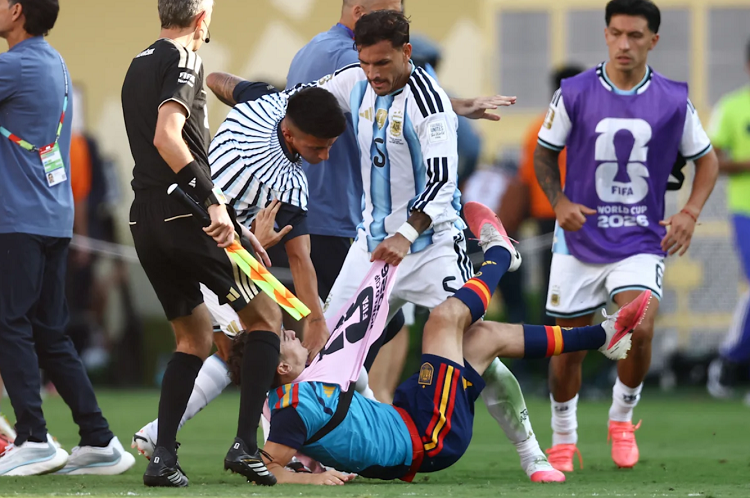 FIFA pokreće istragu protiv Argentine zbog incidenata nakon finala sa Španjolskom – više od 23 milijuna ljudi potpisalo peticiju za njihovo izbacivanje sa Svjetskg prvenstva